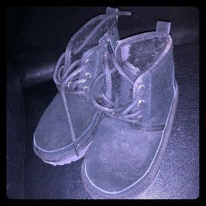 Uggs little kids boots